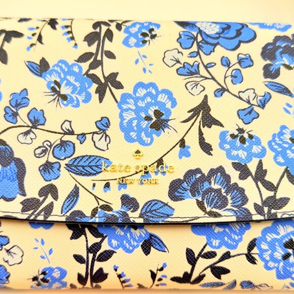 ✨Presenting✨: Kate Spade ♠️ "Perry" 💙🤍 Blue and White Floral 🤍💙 - NWT! 👀 - Picture 4 of 8